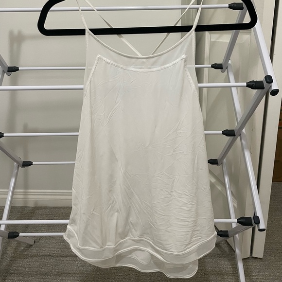 Lululemon tank - Picture 1 of 2